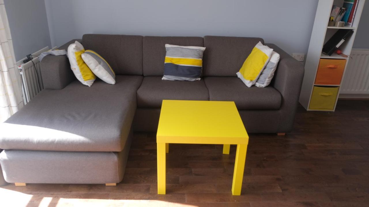 Spacious 1-Bed Flat In North Kensington Лондон Екстер'єр фото